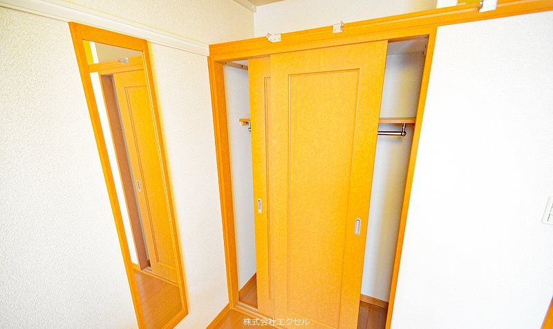 レオパレスＮＩＳＨＩＧＡＩ2 収納