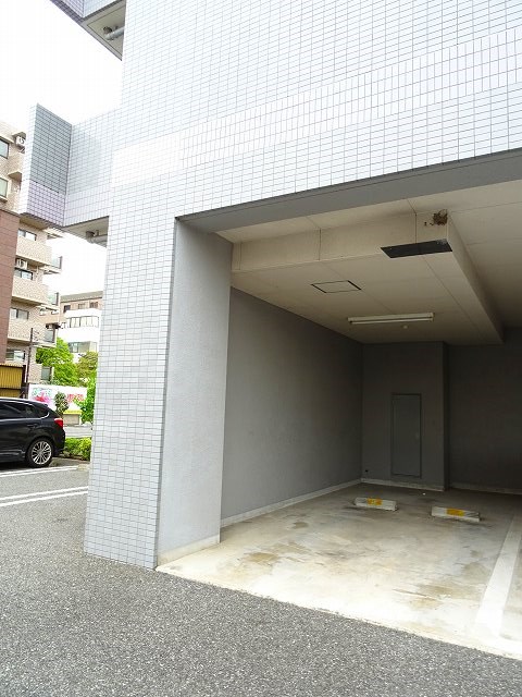 エクセランパレ 駐車場