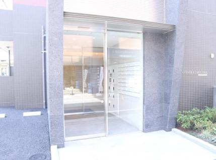 アヴェニール久米川 エントランス