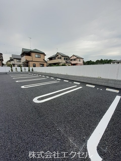アンジュ 駐車場