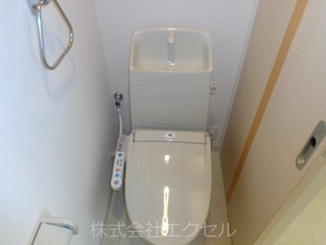 オークロシェ トイレ