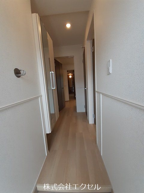 ゼファーイン 玄関