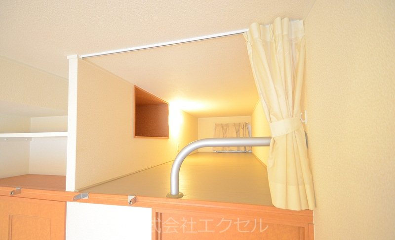 レオパレス諏訪 ベッドルーム