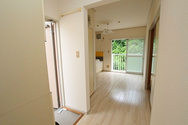 エステートピア中舟田 玄関
