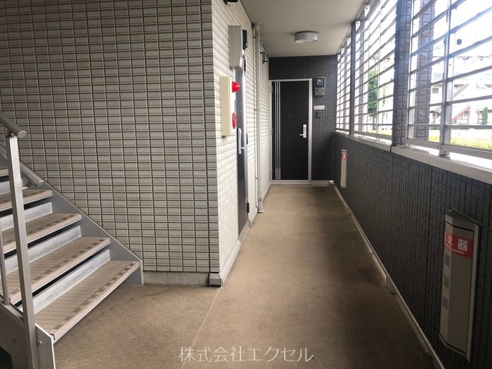 アゼリア エントランス
