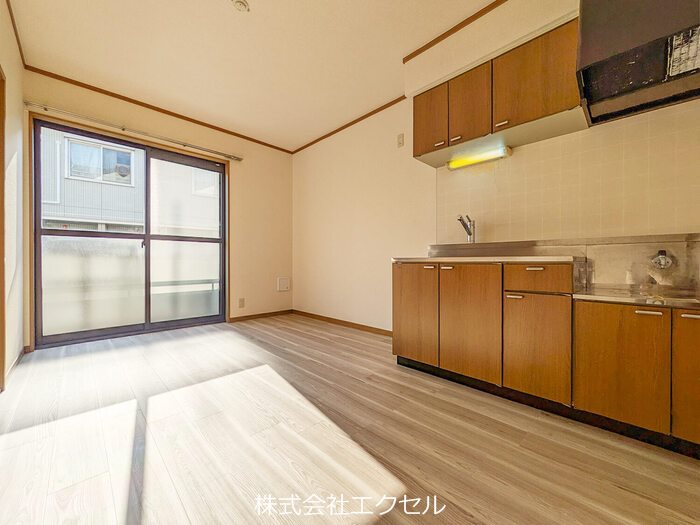 パセオ西府　弐番館 リビング