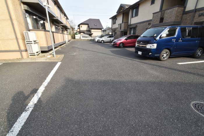 アミティエ 駐車場