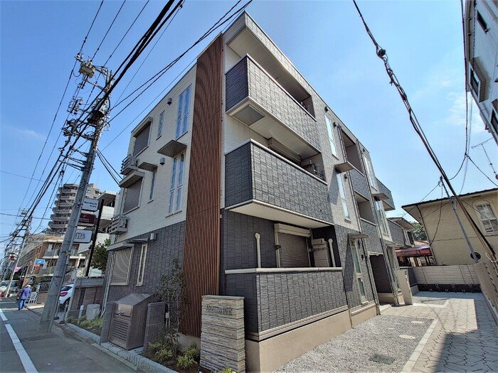 Brezza国立 外観