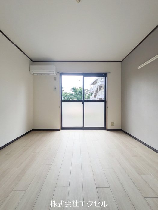 パセオ西府　壱番館 リビング