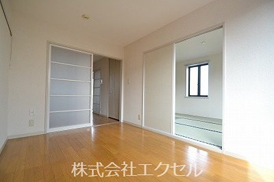 東京都武蔵村山市榎２丁目 リビング