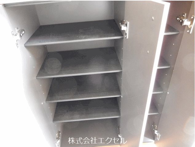 東京都武蔵村山市伊奈平４丁目 玄関