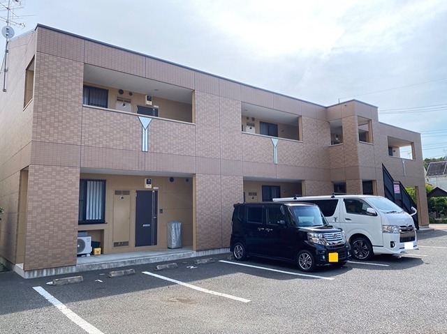 アシューレ 駐車場