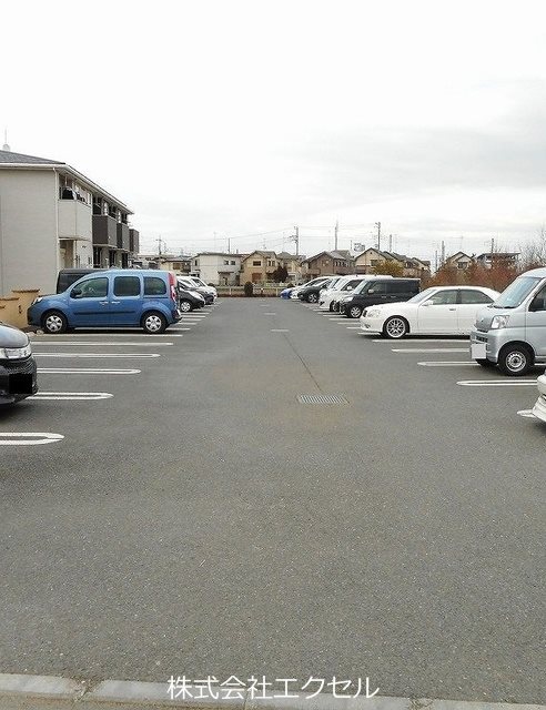 ベルジュネス2 駐車場