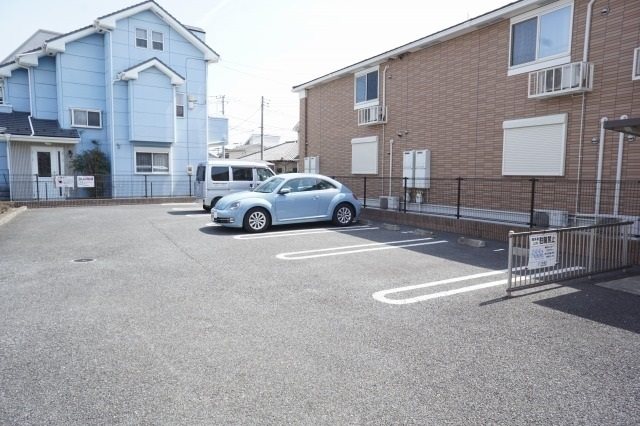 カーサアバンツァート 駐車場