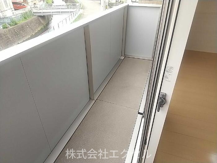 グランシャリオ万願寺 ベランダ