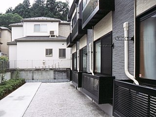 レオパレス砂漠のバラ ベランダ