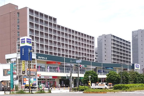 レオパレス砂漠のバラ ショッピング施設