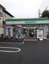 Dスクエア本町 コンビニ