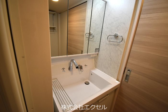 Dスクエア本町 洗面所