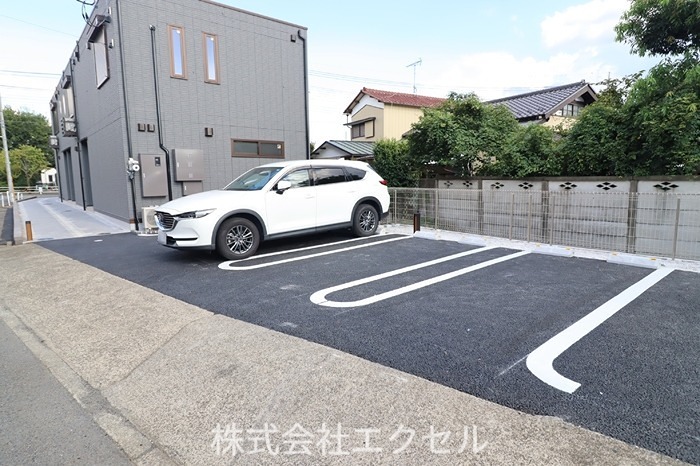 エントピア四谷 駐車場