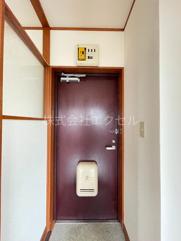 髙橋ビル 玄関