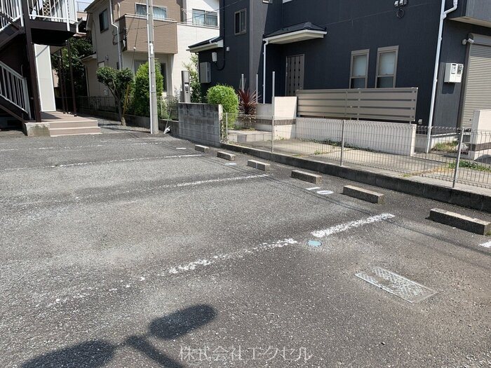 中野ハイム 駐車場