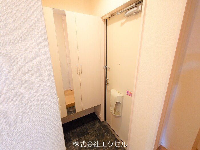 フローラスクエア 玄関