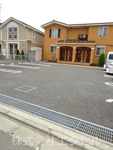 サンライズヴィラ1 駐車場