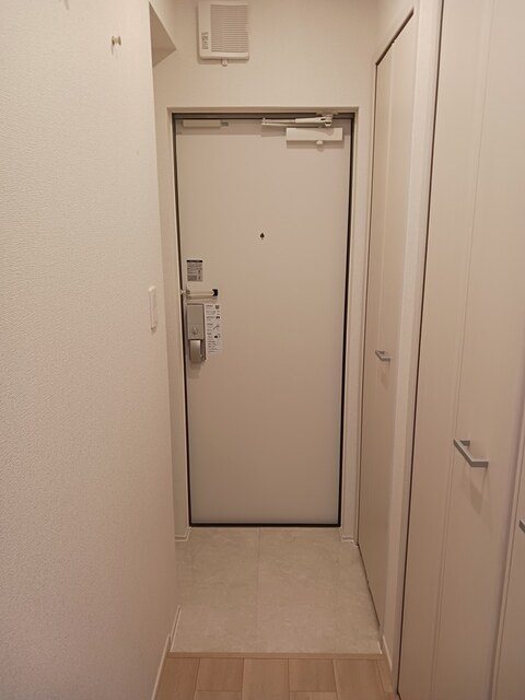 ニューインサイド 玄関