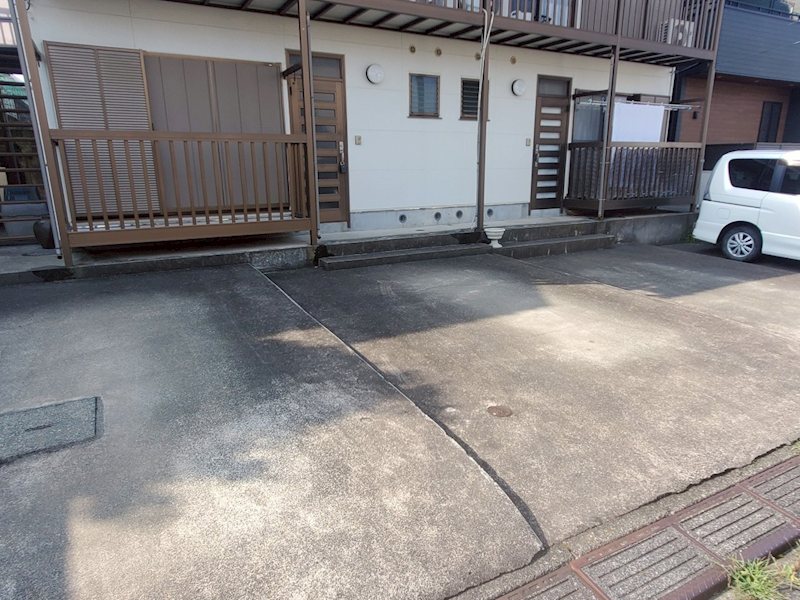 メジロハウス 駐車場