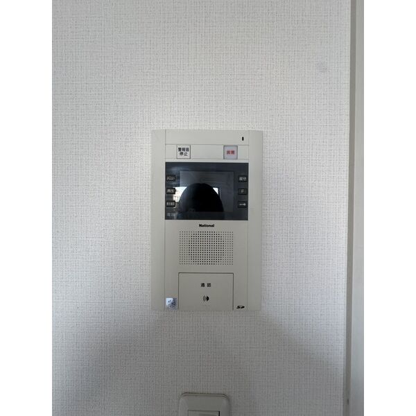 アンビシャス河辺 外観