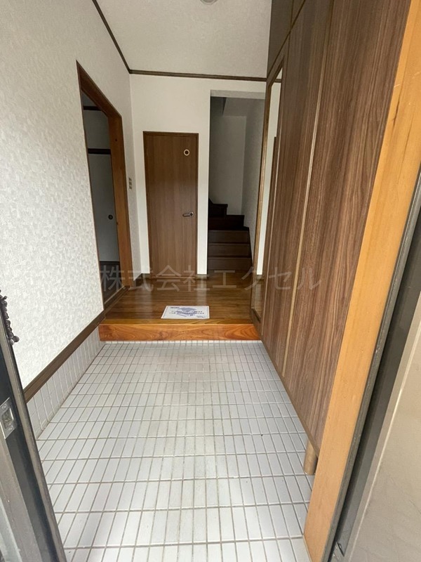 ハイツ江添 玄関