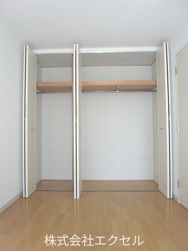 ラフィネS国分寺 収納