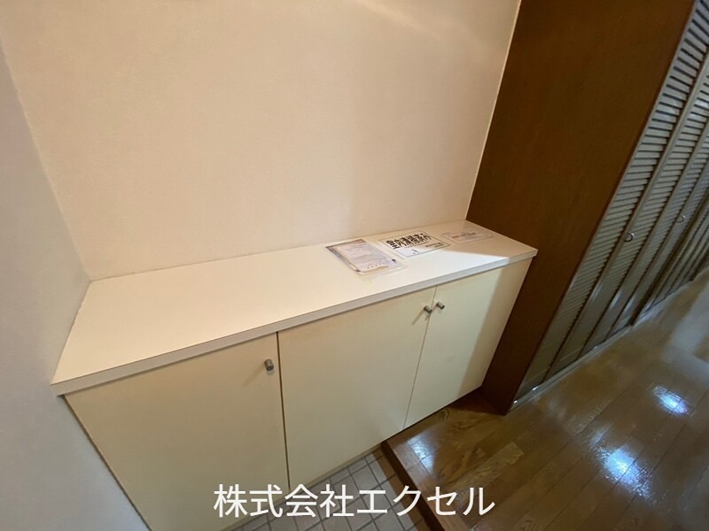 日興パレス昭島 玄関