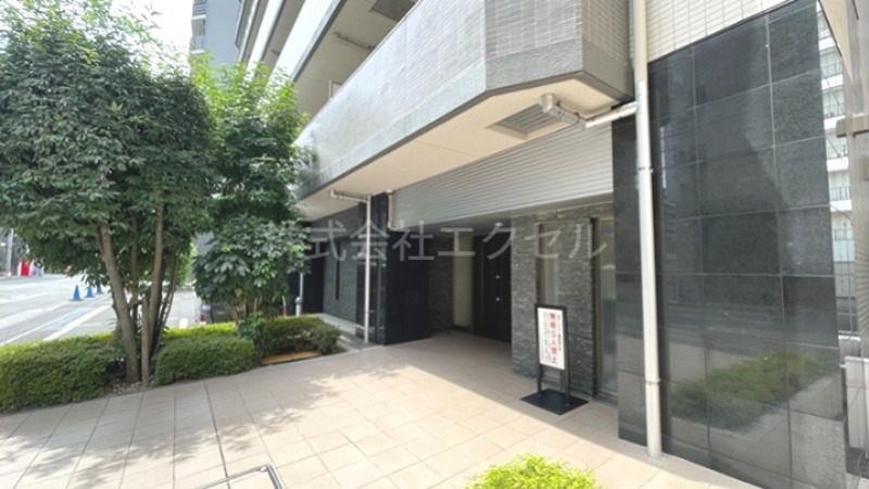 プレシス八王子（八王子市寺町） エントランス