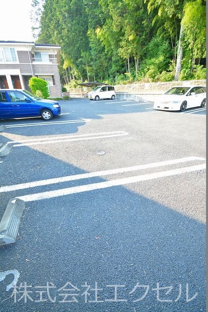 ファインヒルＢ 駐車場