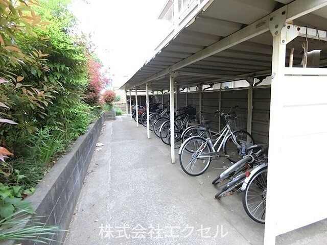 ハイツ小野路 駐車場