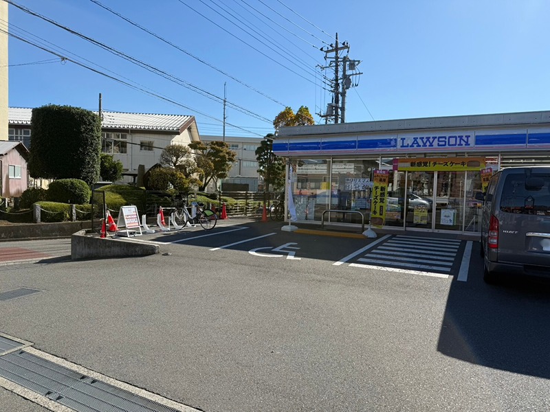 フォーシーズン田名2 コンビニ