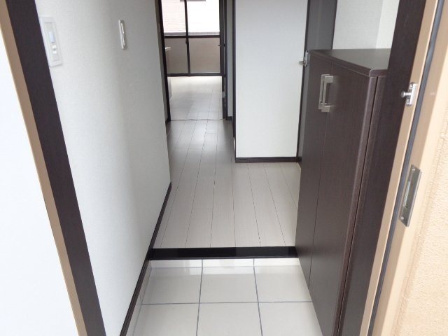 大鈴樹(オオベルジュ)２ 玄関