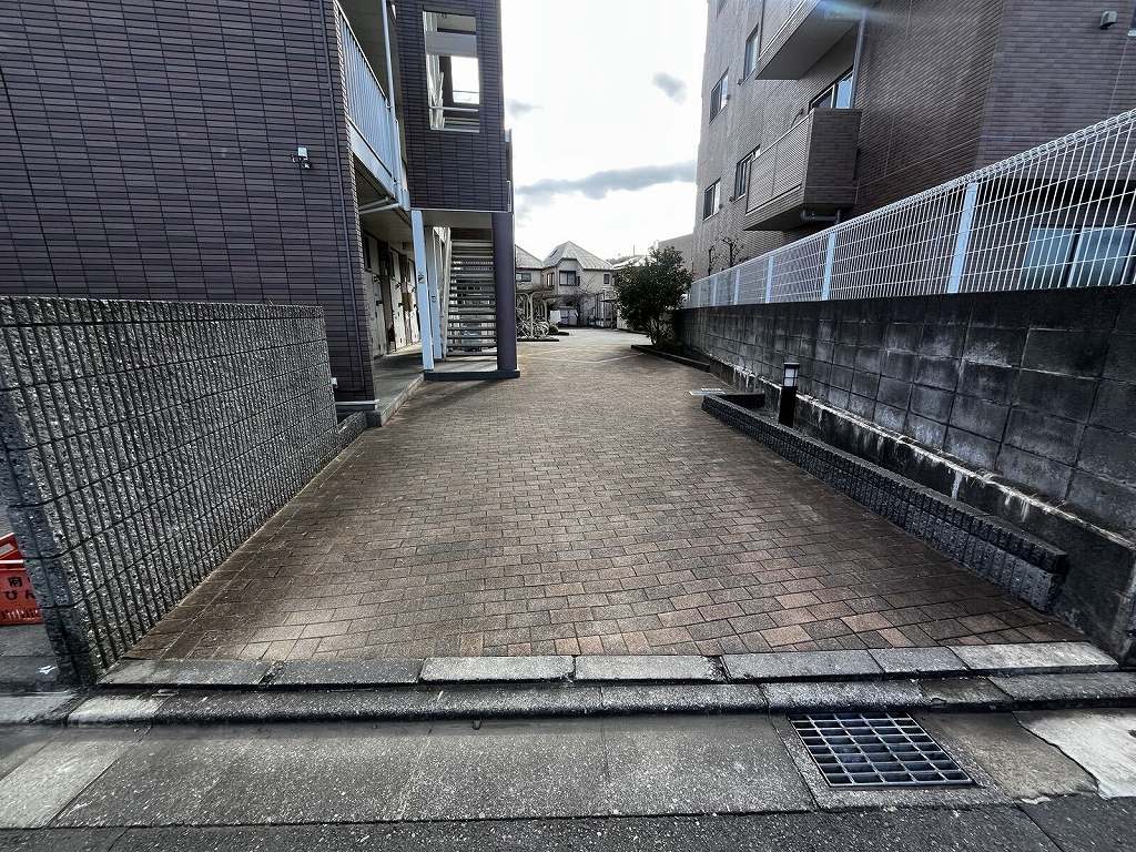 レオパレスグランパルク小柳 その他