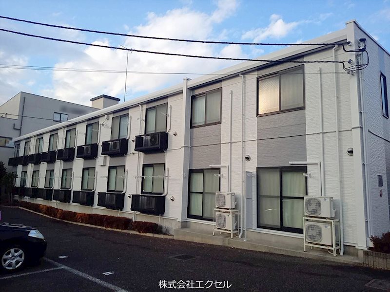 レオパレスカスターノ 外観