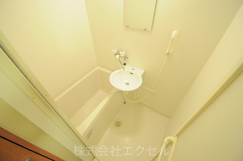 レオパレスカスターノ 風呂画像