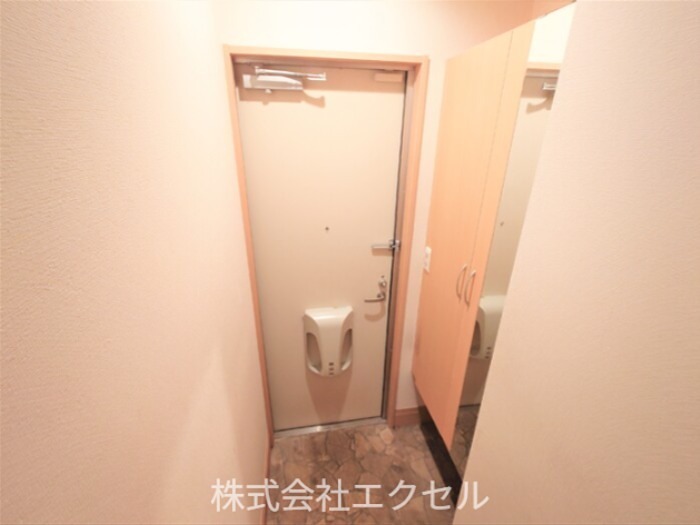 クレイン  玄関
