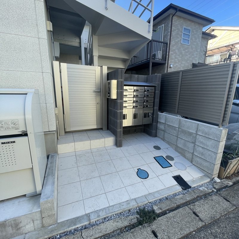 MELDIA上溝 エントランス