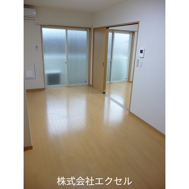 アムールことぶき リビング