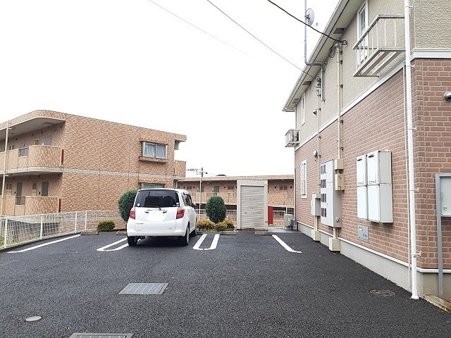 グリーンヒルズ寿 駐車場