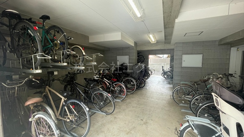 プレシス八王子（八王子市寺町） 駐車場