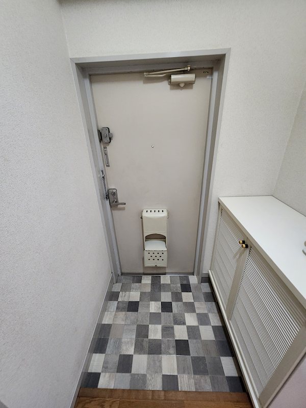 小鳩マンション 玄関