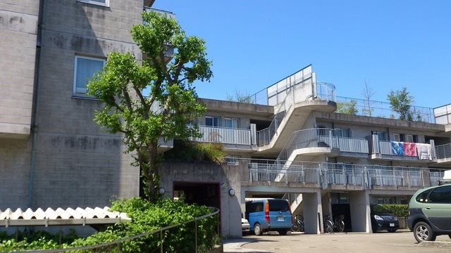 エルムコート 駐車場