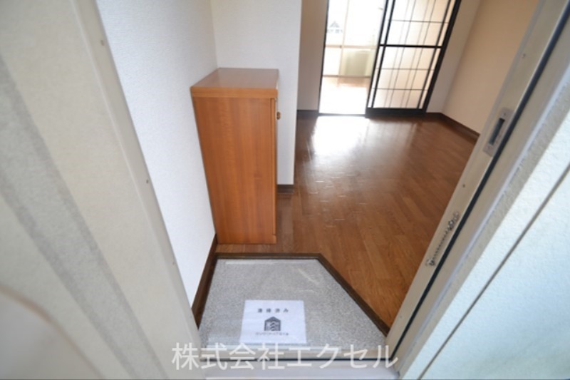 エスティーヌみよし2 玄関